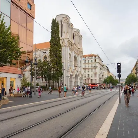 F1 Mezzanine Centre Nice, 1 A 4 Personnes, Quartier Liberation Nice